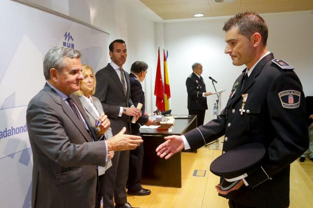 Majadahonda rinde homenaje a la Policía Local