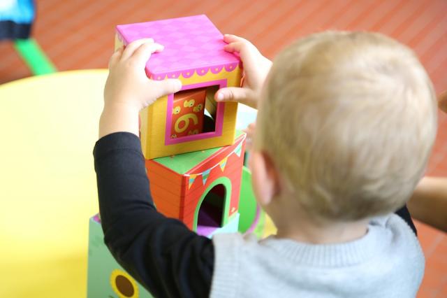 La Comunidad de Madrid reduce el precio de las Escuelas Infantiles Públicas un 5%
