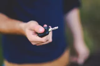 Las mejores alternativas al alquiler de coches con conductor en Madrid