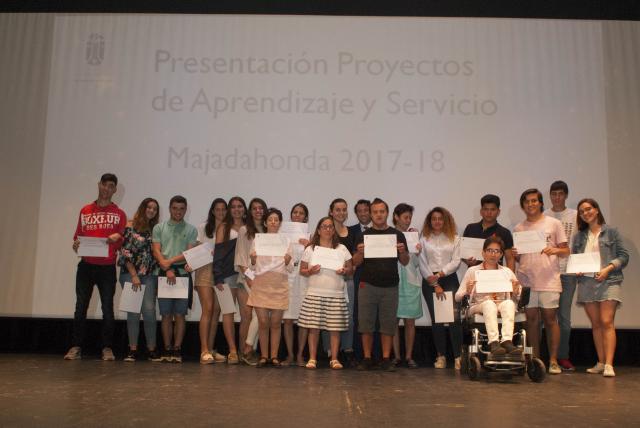 Los jóvenes de Majadahonda presentan doce proyectos colaborativos de aprendizaje-servicio