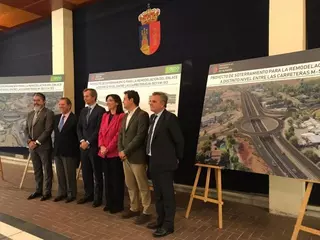 Los alcaldes del noroeste se reúnen en el inicio del soterramiento de la glorieta de la M-503