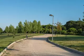 El Parque de Roza Martín tendrá dos zonas de juegos infantiles con elementos inclusivos