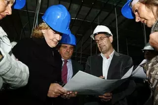 La viceconsejera y el alcalde visitan las obras de la nueva Biblioteca Central
