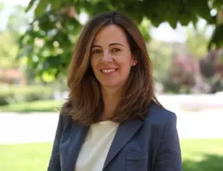 Ana Elliott: “Ciudadanos está comprometido a garantizar la libertad de elección de centro educativo de las familias majariegas”