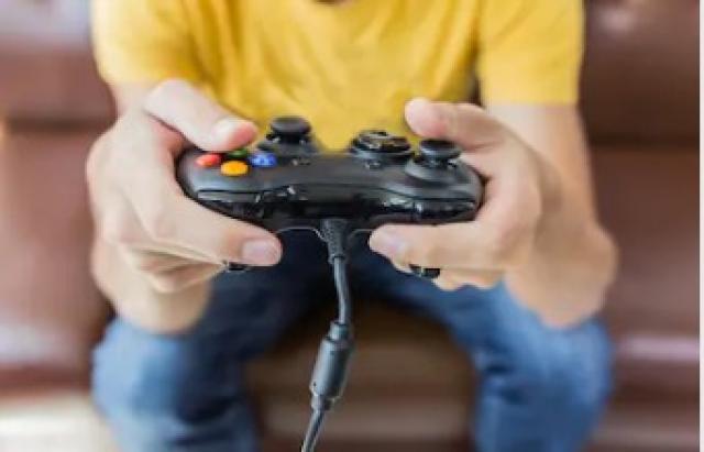 La Comunidad de Madrid atiende a 2.176 personas por adicción a las redes sociales o los videojuegos