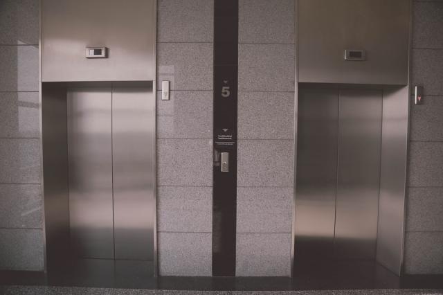El PSOE propone ayudas para la instalación de ascensores en edificios antiguos de Majadahonda