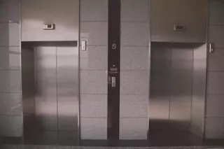 El PSOE propone ayudas para la instalación de ascensores en edificios antiguos de Majadahonda