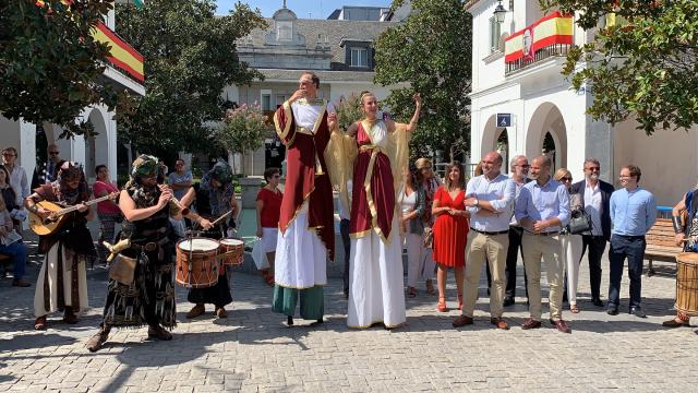 Majadahonda disfruta ya de su tradicional mercado romano en la Gran Vía de la ciudad