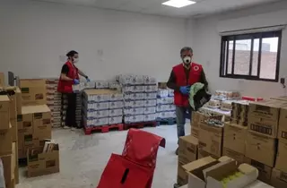 Cruz Roja Majadahonda-Las Rozas reparte casi 5.000 kilos de alimentos por la zona