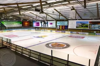 La Pista de hielo de Majadahonda, convertida en morgue provisional ante la crisis del COVID-19