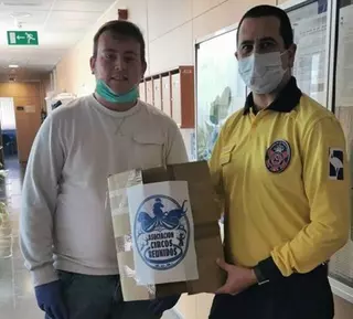 La Asociación Circos Reunidos entrega guantes y mascarillas a los servicios de emergencia de Las Rozas, Majadahonda y Pozuelo