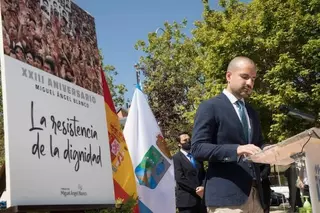 Álvarez Ustarroz reafirma el “compromiso inquebrantable” de Majadahonda con la democracia y la libertad