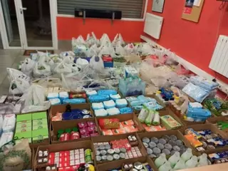 La campaña de recogida de alimentos organizada por PSOE Majadahonda consigue recaudar más de 5.000 productos