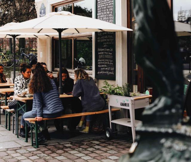 Desde hoy: mesas de 6 personas en terraza, con límite horario hasta las 21h