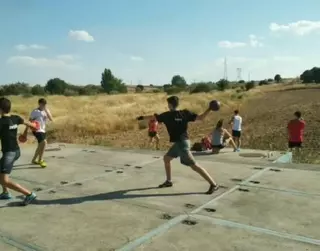 La Asociación de Clubes y Deportistas de Majadahonda interviene ante la "difícil situación" de los lanzadores del Club de Atletismo