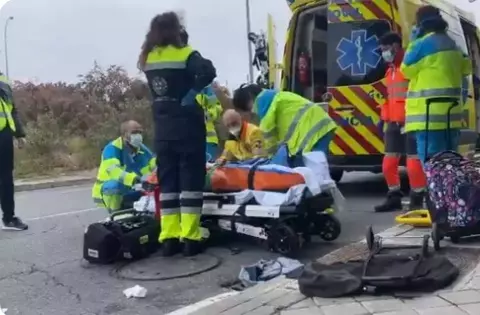Dos personas mayores y una niña arrollados por un vehículo en Las Rozas