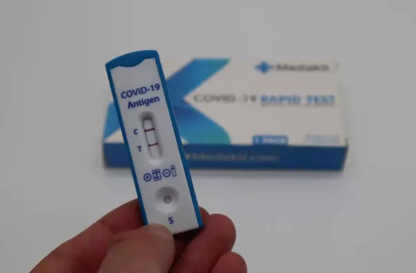 Controversia con los test de autodiagnóstico COVID-19: la Comunidad de Madrid recuerda que no sirven para acortar cuarentenas