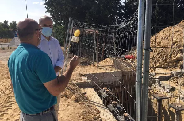Las obras de la pasarela peatonal de Roza Martín avanzan a buen ritmo