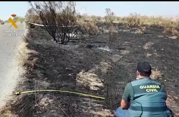 La Guardia Civil abre una investigación sobre el origen del incendio del domingo como intencionado o imprudente 