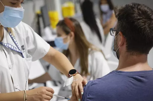 La Comunidad de Madrid instalará puntos móviles de vacunación contra el COVID-19 