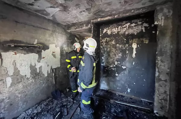 Un joven de 21 años sufre quemaduras de primer grado en un incendio de una vivienda de Pozuelo