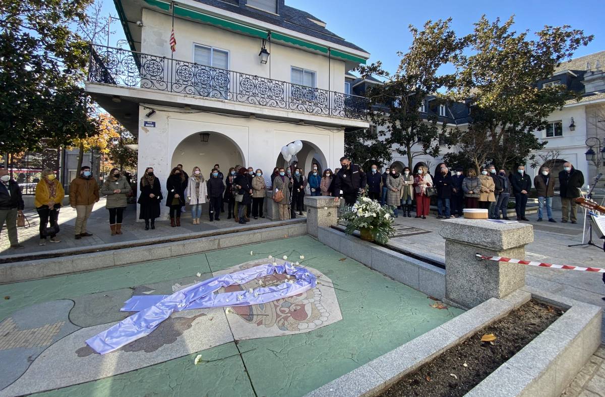 Majadahonda recuerda en un acto a las 37 mujeres y 5 niños víctimas de la Violencia de Género
