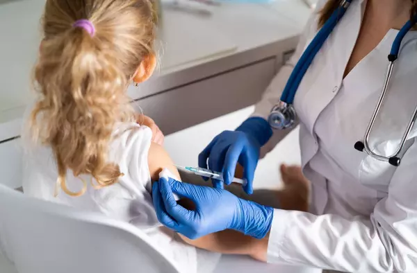 La Comunidad de Madrid abrirá el martes la autocita para vacunar contra el COVID-19 a niños de 5 a 11 años