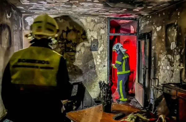 Una anciana sufre quemaduras en el incendio de su vivienda en Majadahonda