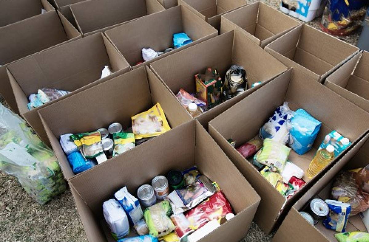 El PSOE de Majadahonda pone en marcha una campaña solidaria de recogida de alimentos, juguetes y ropa de abrigo 