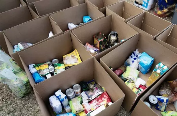 El PSOE de Majadahonda pone en marcha una campaña solidaria de recogida de alimentos, juguetes y ropa de abrigo 
