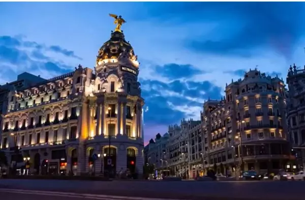 El IES María de Zayas y Sotomayor de Majadahonda organiza un seminario sobre el turismo de lujo en Madrid 