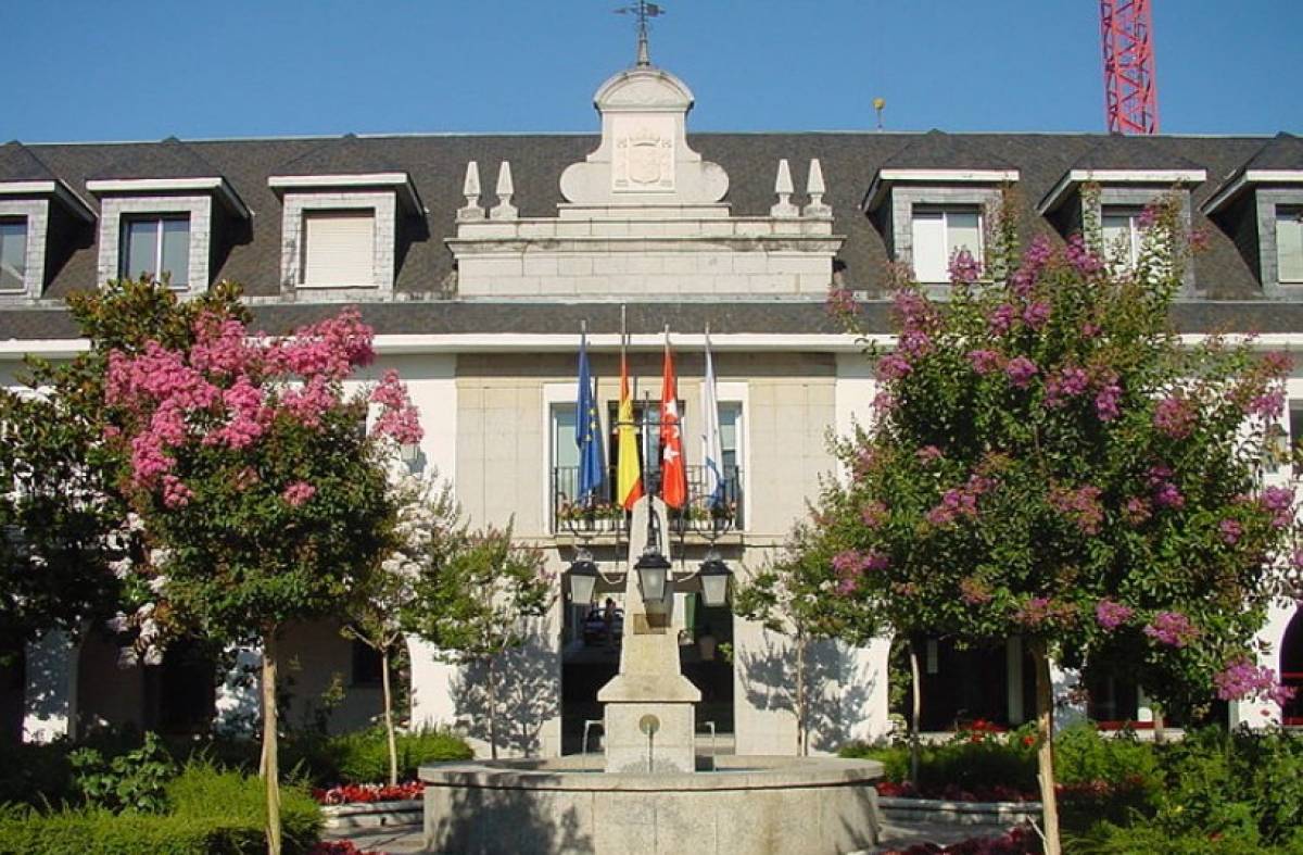 El Alcalde de Majadahonda veta la entrada en el Salón de Plenos del Ayuntamiento a vecinos afectados por el derribo del Polideportivo Huerta Vieja