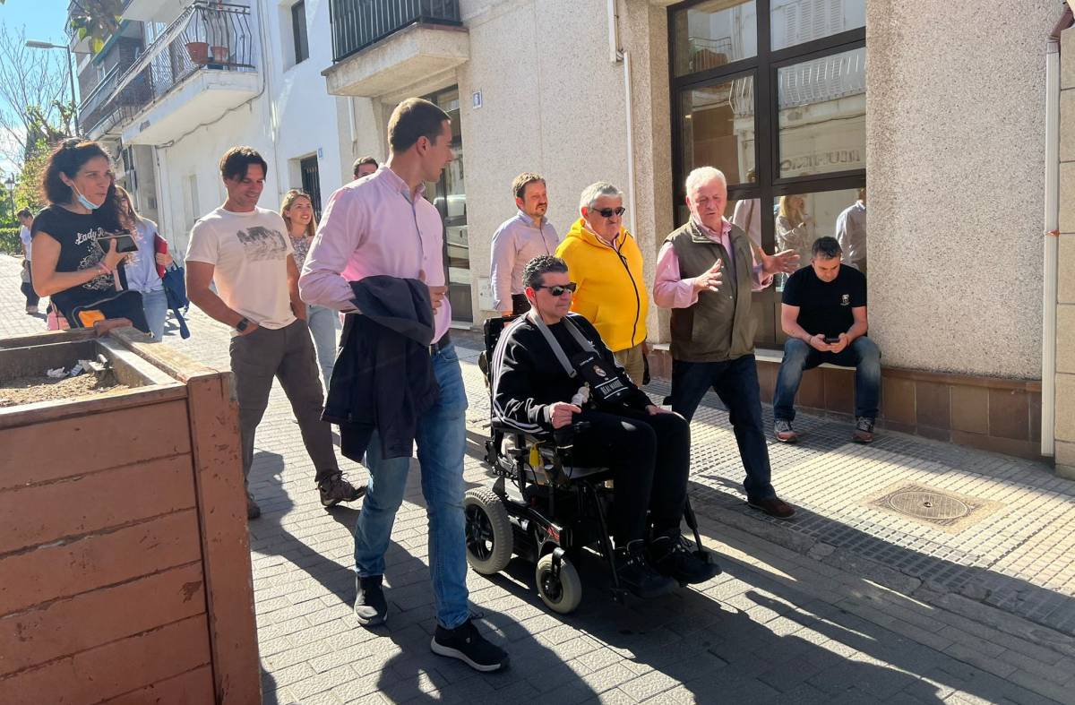 Lobato y Fort visitan la zona centro de Majadahonda para solicitar vivienda pública y ayudas a la rehabilitación de edificios antiguos
