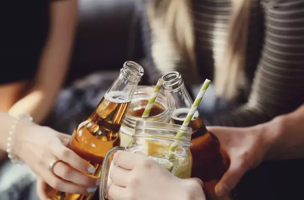 Rechazo a la propuesta de un plan de ocio saludable alternativo al botellón para los jóvenes de Majadahonda