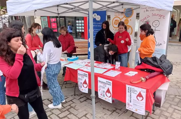 Alumnos de Majadahonda colaboran en un acto de información y promoción de la donación de médula 