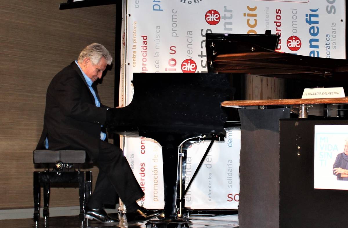 El compositor majariego Pepe Sánchez estrena en concierto a piano su suite 'Aromas'