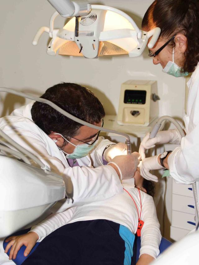 El Programa Municipal de Odontopediatría atiende anualmente a más de 7.000 escolares majariegos