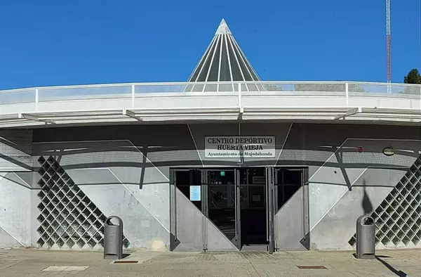 El PSOE apoya a los vecinos tras un año sin piscina municipal y acusa al Alcalde de 'falta de diálogo y pésima gestión'