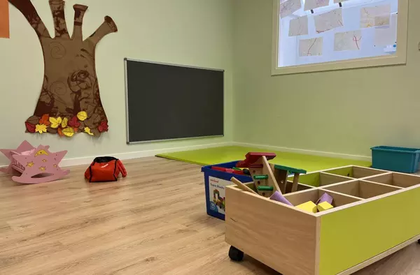 El alcalde visita las nuevas aulas de Educación Infantil del Colegio San Pío X de Majadahonda