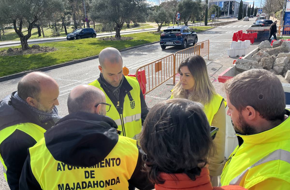 Arrancan las obras de la demandada nueva acera en la calle Norias de Majadahonda