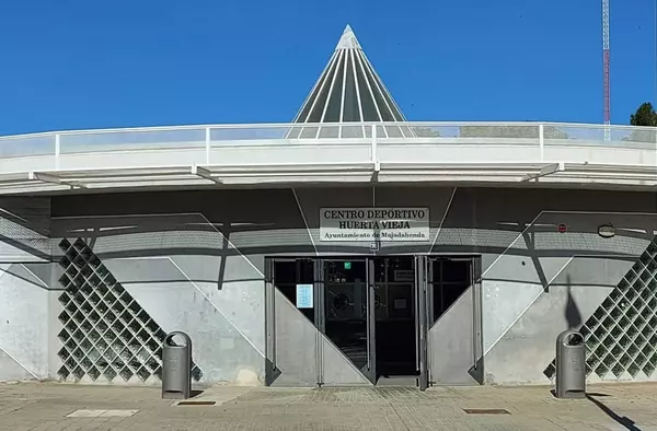 Iniciados los trámites para la demolición de la piscina del polideportivo Huerta Vieja