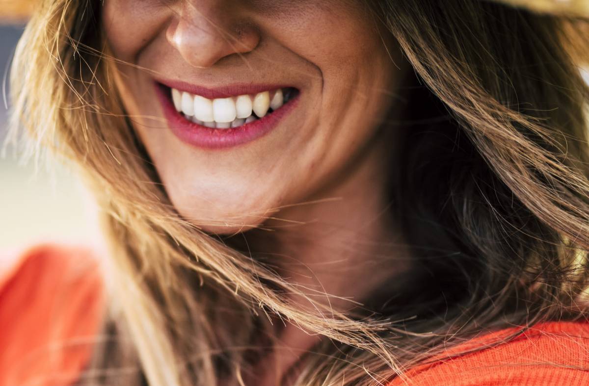 ¡Nuevo sorteo! Tratamiento de Blanqueamiento Dental Pola Light con luz led de Clínica Dental Siglo XXI