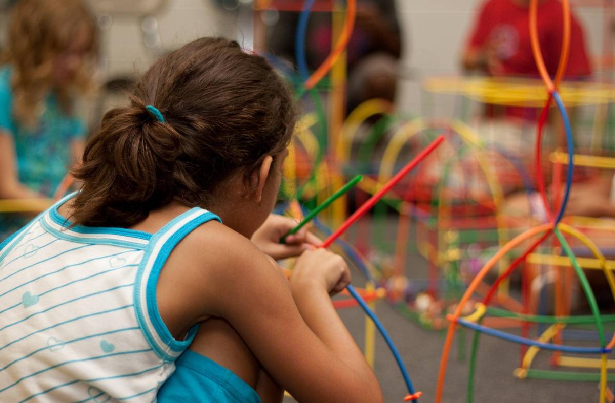 PSOE Majadahonda pide más plazas para campamentos urbanos y anuncia la rehabilitación de los centros educativos públicos 
