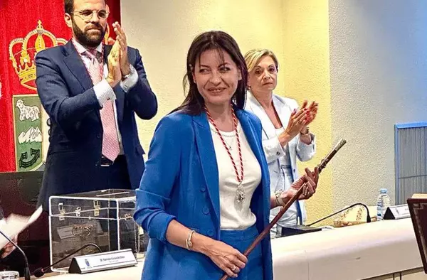 Lola Moreno, proclamada nueva alcaldesa de Majadahonda
