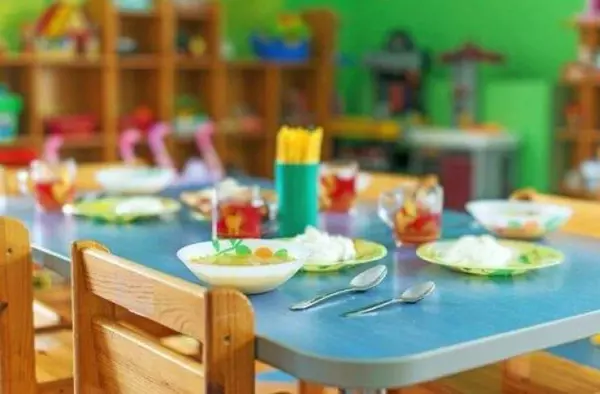 Los alumnos de Majadahonda con beca de comedor escolar también tendrán acceso al servicio durante las vacaciones