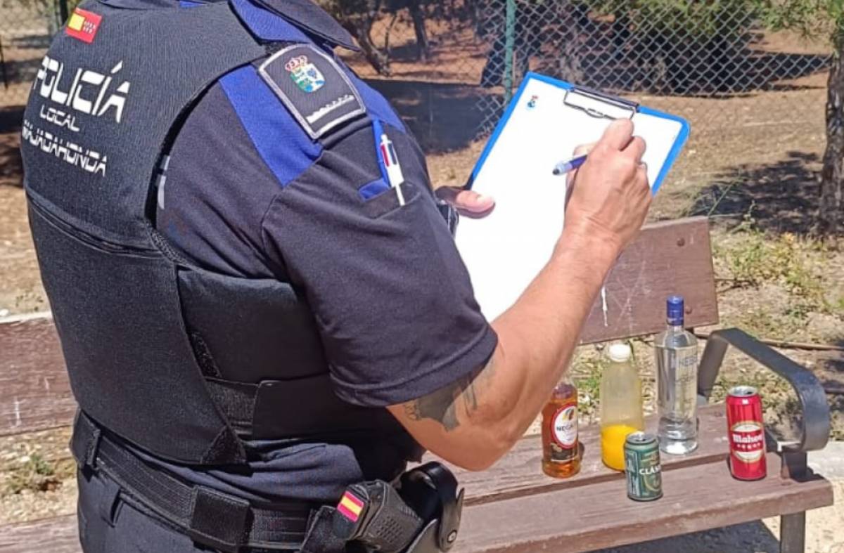 Majadahonda intensifica durante el verano su lucha contra el botellón en parques y jardines 