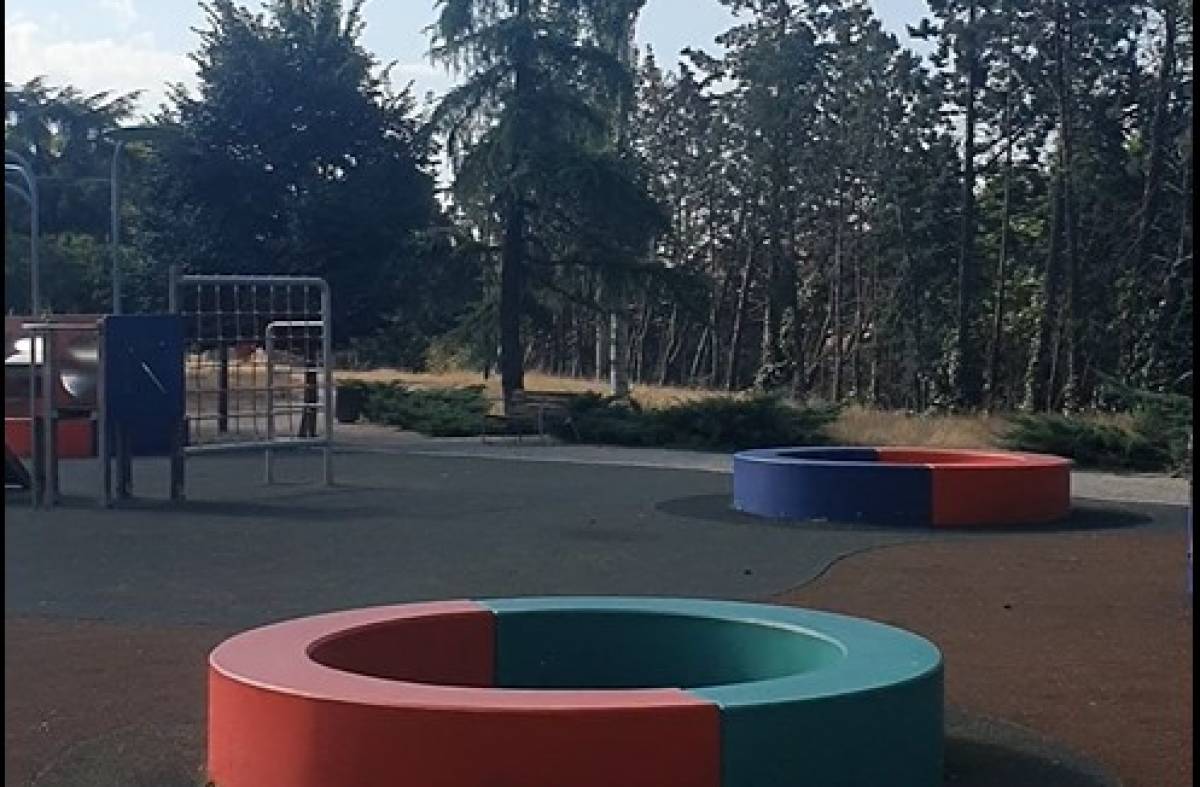 Más zonas de sombra para Majadahonda: el plan que piden activar los socialistas ante las altas temperaturas