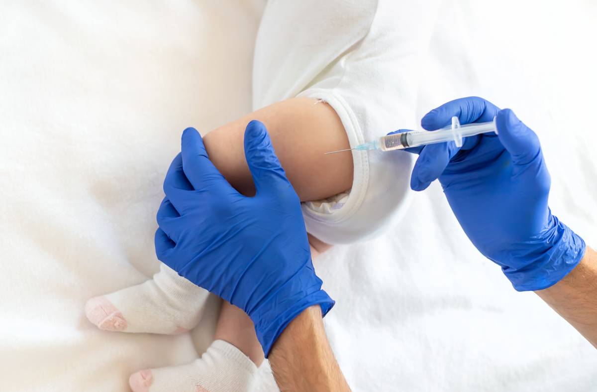 Se abre la cita previa en la región madrileña para inmunizar a 50.000 bebés contra el virus que causa la bronquiolitis