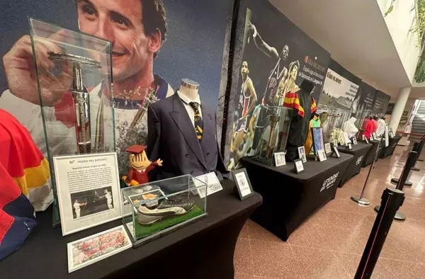 'Fuegos Olímpicos' en Majadahonda: la exposición que reúne 15 antorchas originales y objetos de atletas míticos 