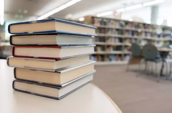 El servicio de Telebiblioteca en Majadahonda acerca la lectura a los mayores y a las personas con problemas de movilidad 
